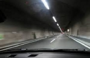 Tunel de noche
